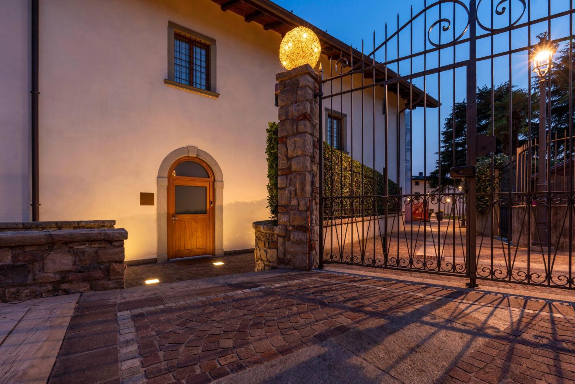 Relais Villa Carrara Villa di Serio Exterior photo